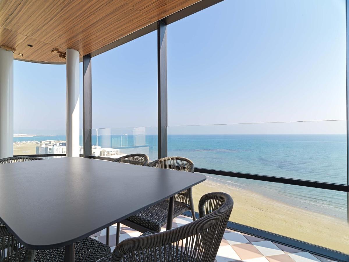Liv Mackenzie Beach Suites Larnaca Adults Only Esterno foto